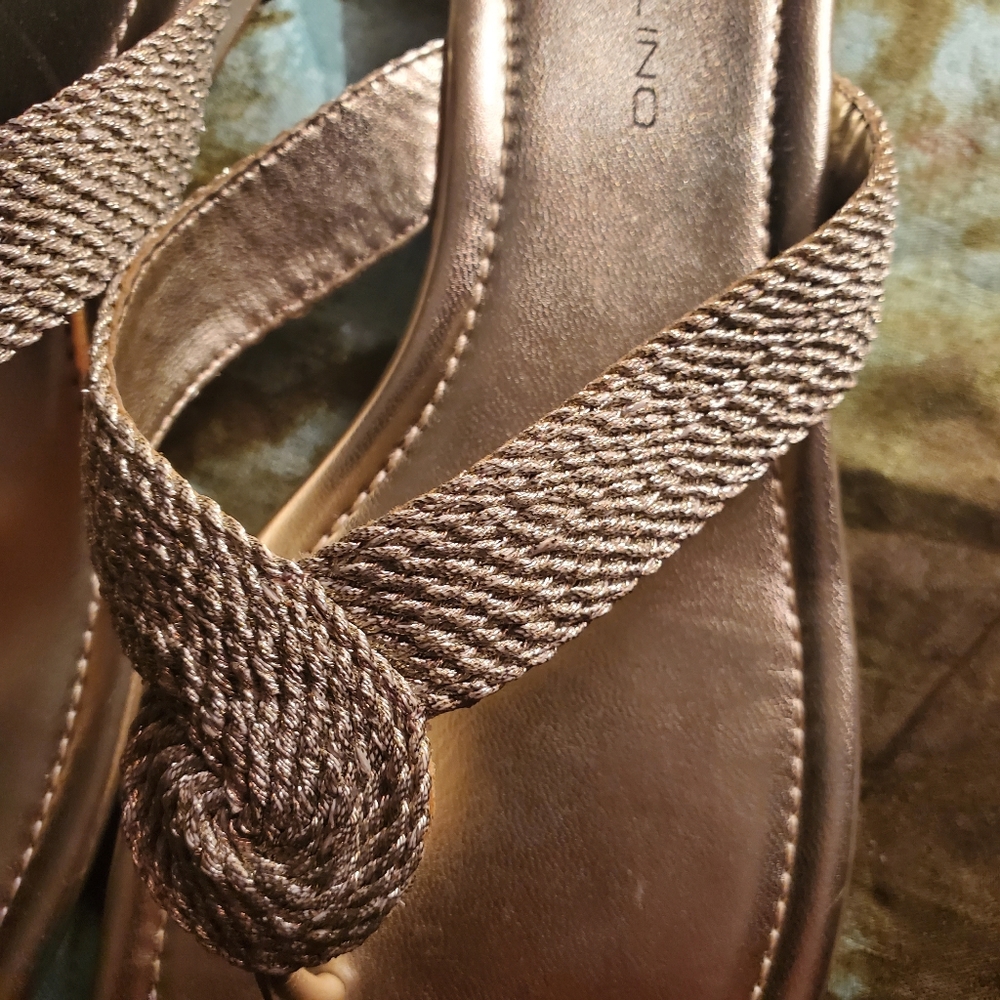 BANDOLINO SANDALS - Picture 2 of 5
